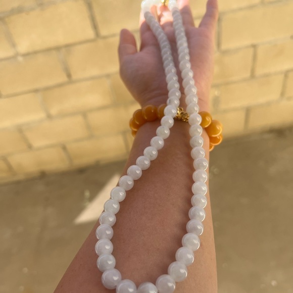 Jade necklace - Picture 1 of 8